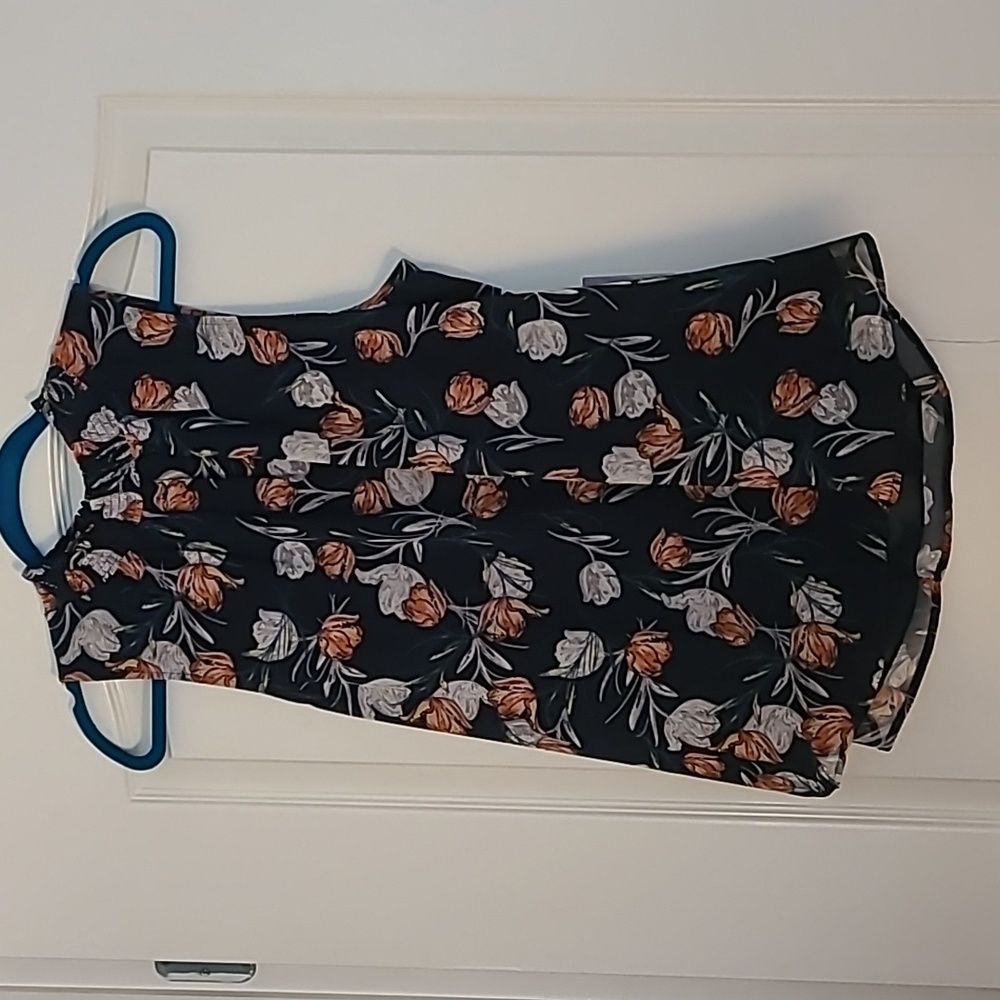 NWT sleeveless blouse